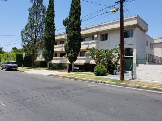 15329 Vose Street property